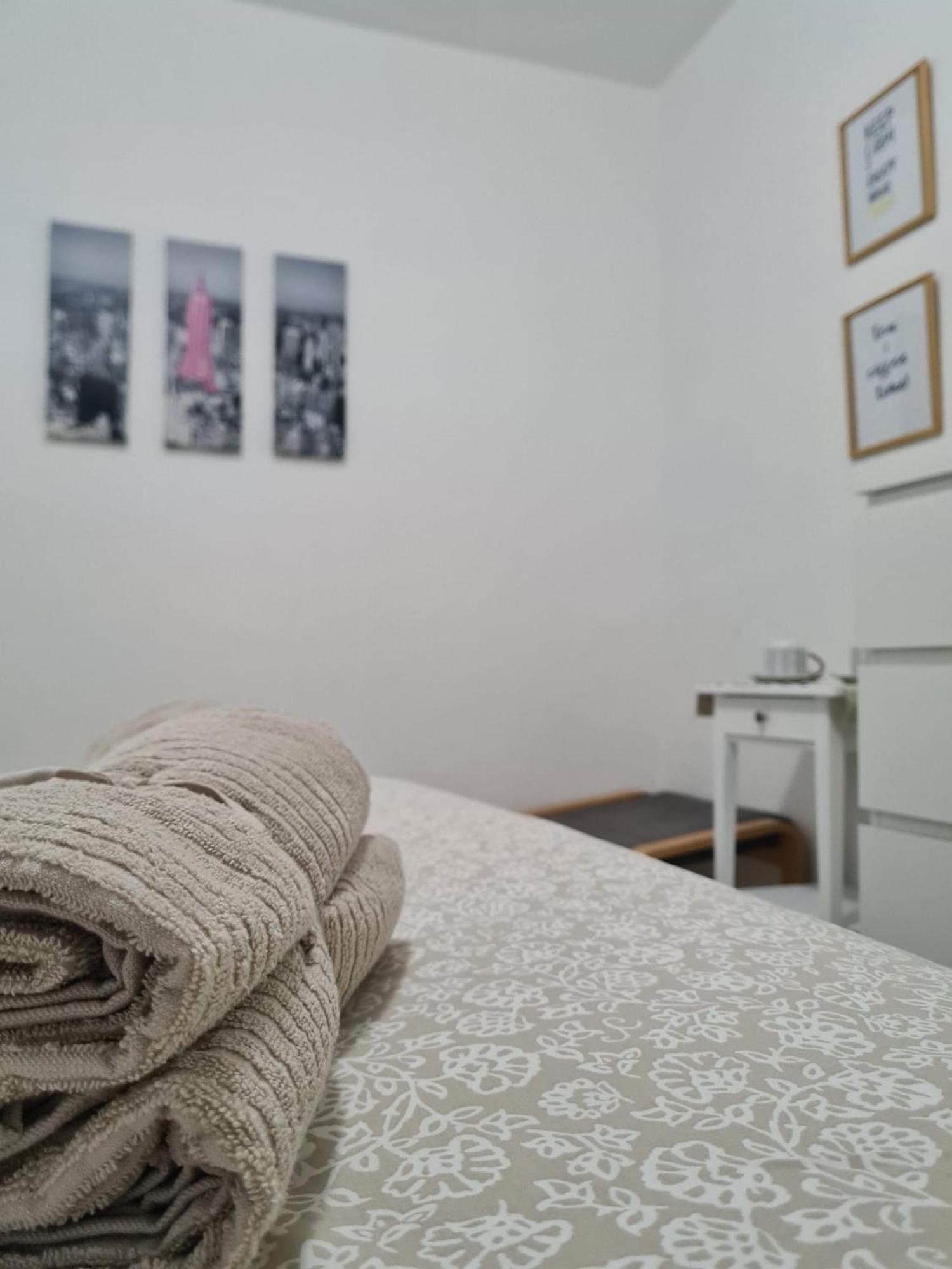 Eeb Private Room Habitacion Privada En Piso Compartido 拉拉古纳 外观 照片